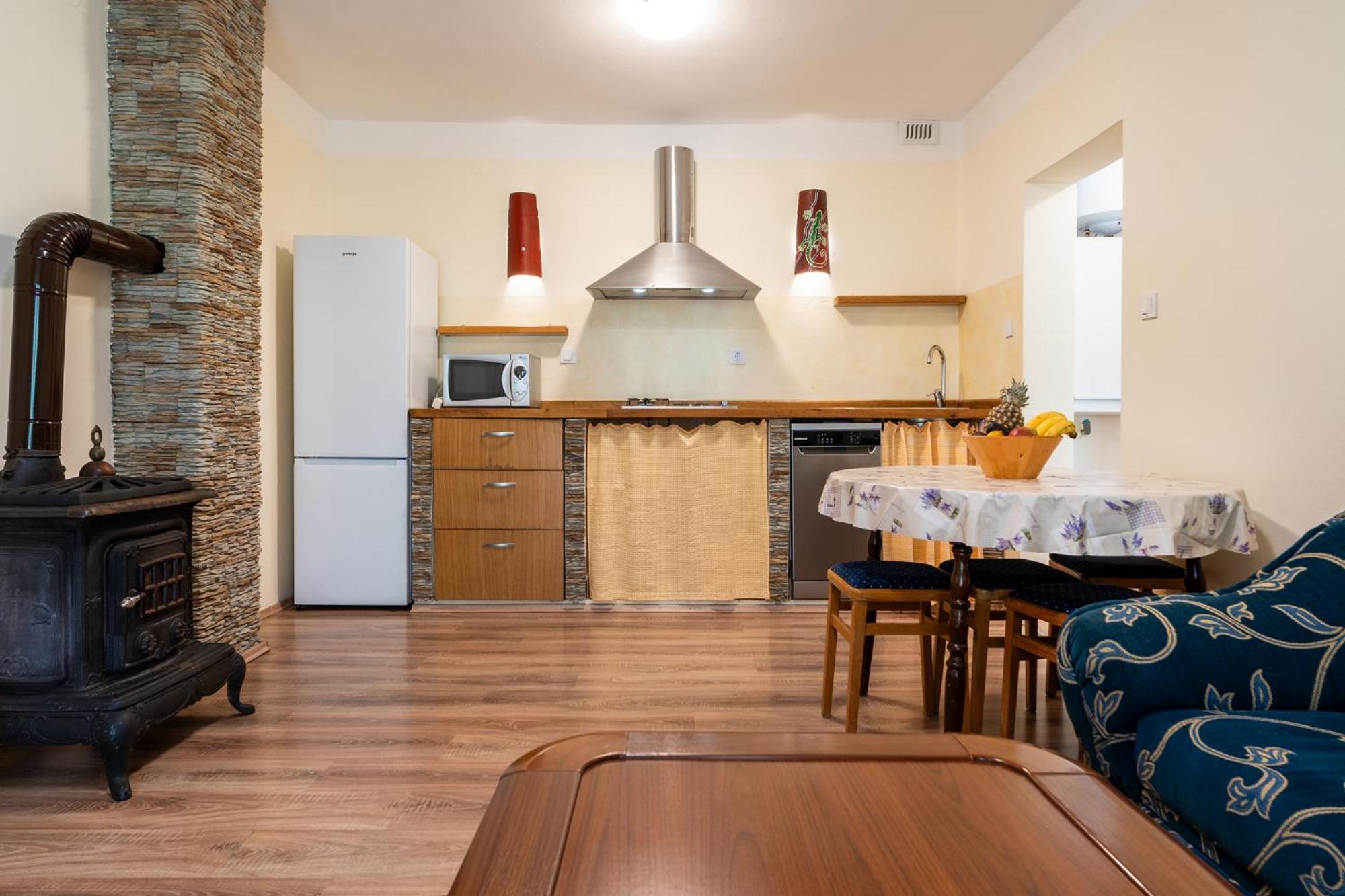 Casa Porozina - Cozy & - Paradise 300m Apartment